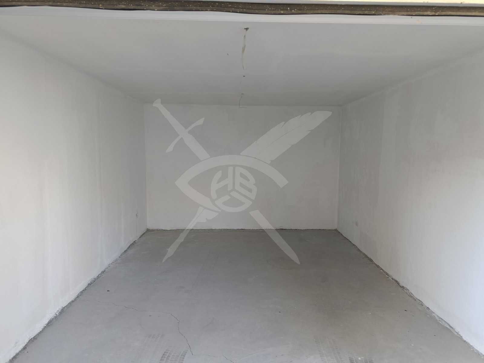 Гараж / Паркомясто в Пловдив, Христо Смирненски - 22 кв.м за 6 €/кв.м - Снимка #1