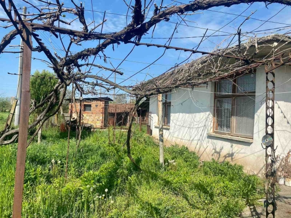 Къща в с. Коларово, Област Стара Загора - 156 кв.м за 256 €/кв.м - Снимка #1