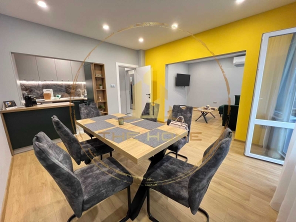 Дава се под наем Тристаен апартамент в Варна, Общината - 110 кв.м за 1300 € - Снимка #1