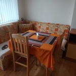 Дава се под наем Тристаен апартамент в Горна Оряховица - 90 кв.м за 137.7 € - Снимка #1