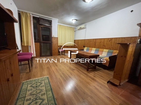 Дава се под наем Двустаен апартамент в Бургас, Център - 60 кв.м за 306 € - Снимка #1