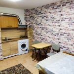 Дава се под наем Едностаен апартамент в Велико Търново, Колю Фичето - 35 кв.м за 178.5 € - Снимка #1