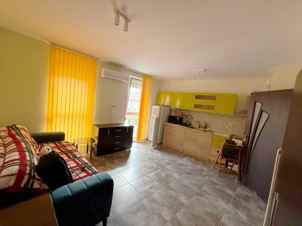 Дава се под наем Двустаен апартамент в Варна, Колхозен пазар - 60 кв.м за 408 € - Снимка #1