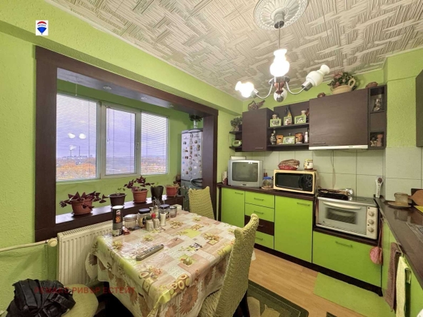 Тристаен апартамент в Русе, Възраждане - 77 кв.м за 1272 €/кв.м - Снимка #1