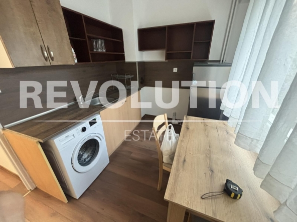 Дава се под наем Двустаен апартамент в Пловдив, Кършияка - 55 кв.м за 332 € - Снимка #1