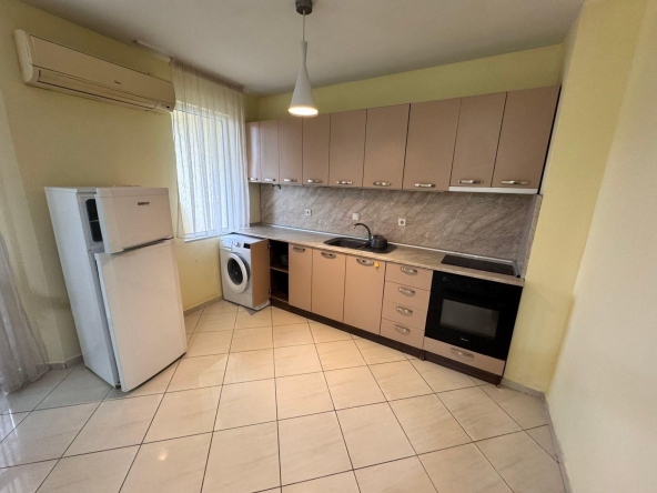 Дава се под наем Тристаен апартамент в Пловдив, Кършияка - 106 кв.м за 550 € - Снимка #1