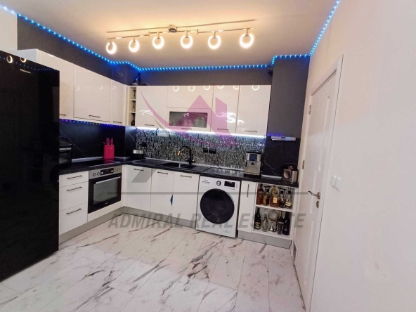 Двустаен апартамент в Варна, Победа - 64 кв.м за 2891 €/кв.м - Снимка #1