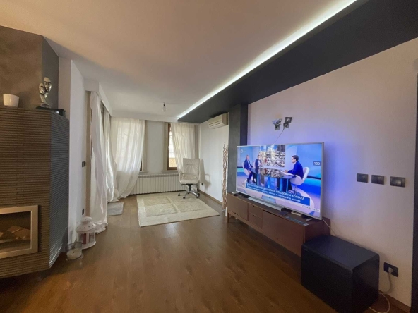 Тристаен апартамент в София, Изгрев - 82 кв.м за 1519 €/кв.м - Снимка #1