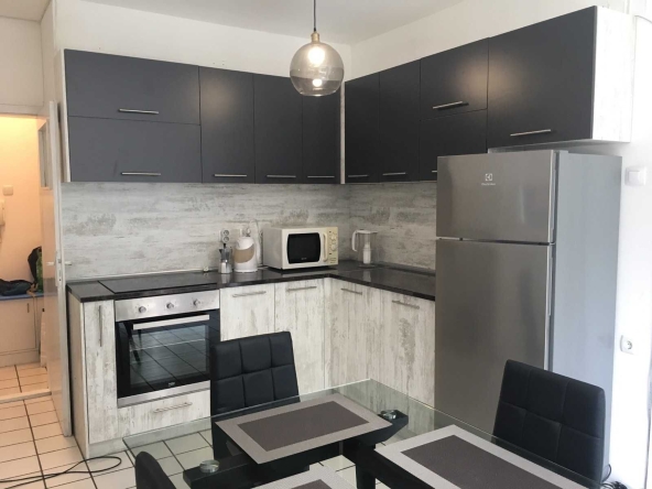 Дава се под наем Двустаен апартамент в София, Гоце Делчев - 74 кв.м за 650 € - Снимка #1