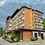 Хотел в с. Типченица, Област Враца - 1300 кв.м за 847 €/кв.м - Снимка #1