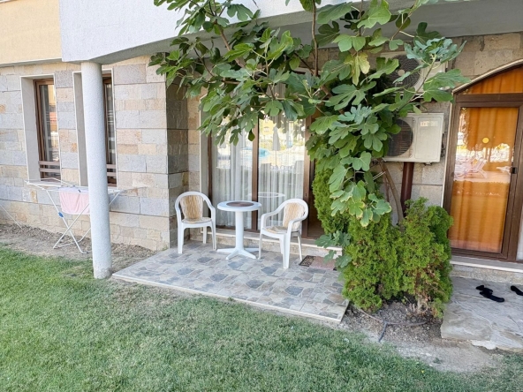 Двустаен апартамент в к.к. Слънчев бряг - 50 кв.м за 1820 €/кв.м - Снимка #1