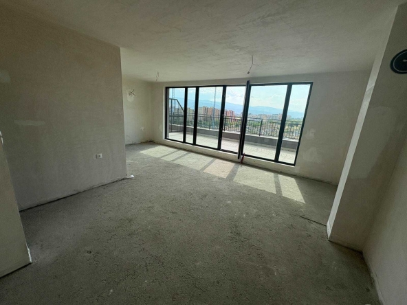 Тристаен апартамент в Пловдив, Тракия - 145 кв.м за 1207 €/кв.м - Снимка #1