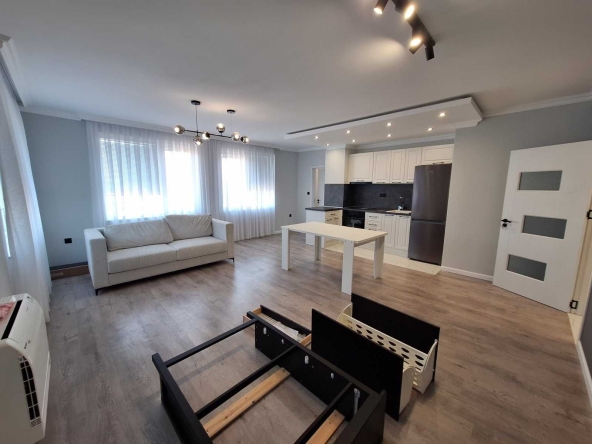 Тристаен апартамент в Пловдив, Беломорски - 140 кв.м за 1357 €/кв.м - Снимка #1