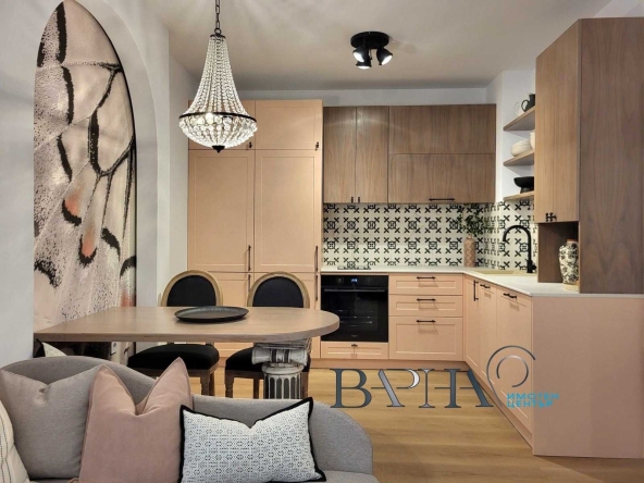 Дава се под наем Едностаен апартамент в к.к. Св.Св. Константин и Елена - 40 кв.м за 511 € - Снимка #1