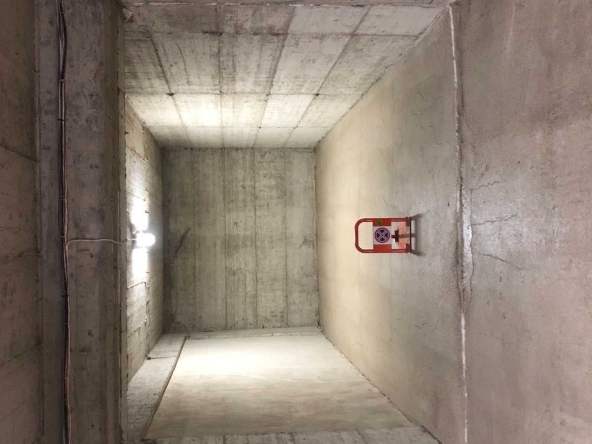 Дава се под наем Гараж / Паркомясто в Варна, Базар Левски - 22 кв.м за 127.5 € - Снимка #1