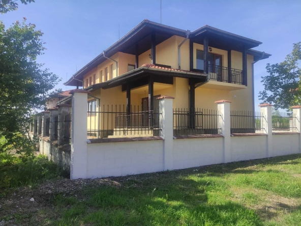 Къща в Балчик - 270 кв.м за 576 €/кв.м - Снимка #1