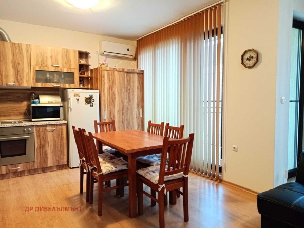 Тристаен апартамент в к.к. Слънчев бряг - 94 кв.м за 903 €/кв.м - Снимка #1