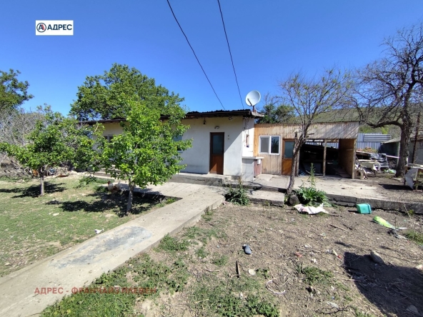 Парцел в с. Жернов, Област Плевен - 1230 кв.м за 13 €/кв.м - Снимка #1