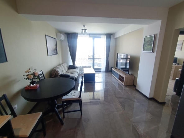 Дава се под наем Тристаен апартамент в София, Витоша - 100 кв.м за 1000 € - Снимка #1