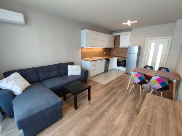 Дава се под наем Двустаен апартамент в Бургас, Братя Миладинови - 67 кв.м за 408 € - Снимка #1