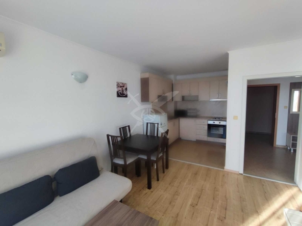 Тристаен апартамент в Несебър - 111 кв.м за 2208 €/кв.м - Снимка #1