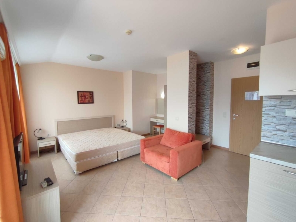 Едностаен апартамент в к.к. Слънчев бряг - 57 кв.м за 613 €/кв.м - Снимка #1