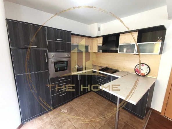 Дава се под наем Тристаен апартамент в Варна, Колхозен пазар - 90 кв.м за 525 € - Снимка #1