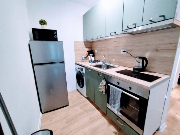 Дава се под наем Едностаен апартамент в Пловдив, Център - 38 кв.м за 459 € - Снимка #1