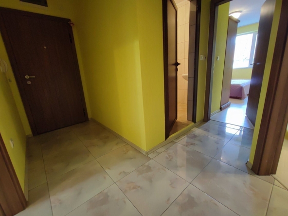 Дава се под наем Тристаен апартамент в Асеновград - 78 кв.м за 382.5 € - Снимка #1