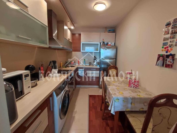 Дава се под наем Тристаен апартамент в Велико Търново, Колю Фичето - 100 кв.м за 381.99 € - Снимка #1