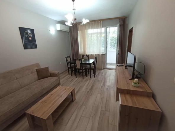Дава се под наем Двустаен апартамент в Варна, Генералите - 52 кв.м за 428.91 € - Снимка #1