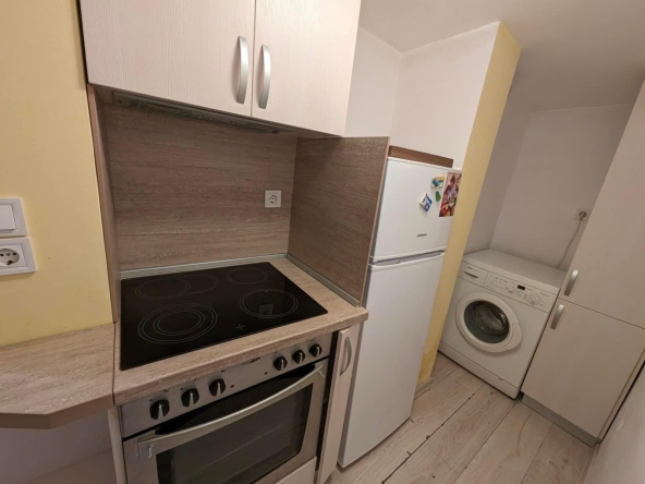 Дава се под наем Къща в Пловдив, Христо Смирненски - 57 кв.м за 300 € - Снимка #1