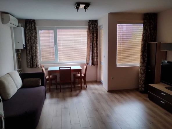 Дава се под наем Тристаен апартамент в София, Център - 85 кв.м за 600 € - Снимка #1