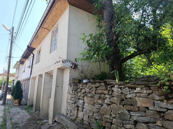 Къща в Троян - 70 кв.м за 182 €/кв.м - Снимка #1