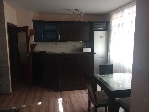 Дава се под наем Двустаен апартамент в Пловдив, Кючук Париж - 63 кв.м за 408 € - Снимка #1