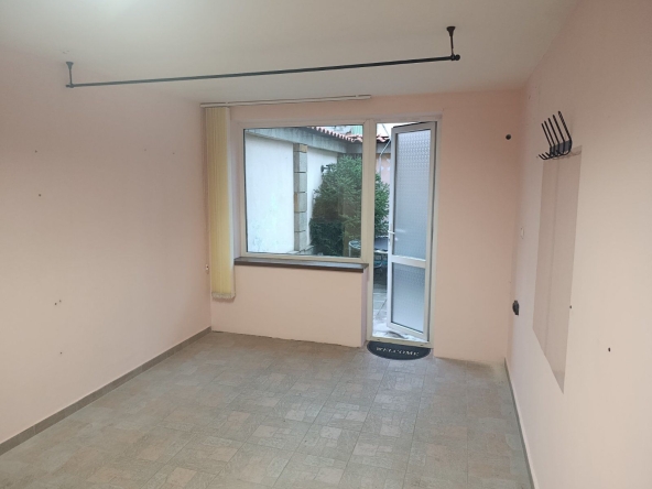 Дава се под наем Офис в Пловдив, Каменица 1 - 16 кв.м за 163.2 € - Снимка #1