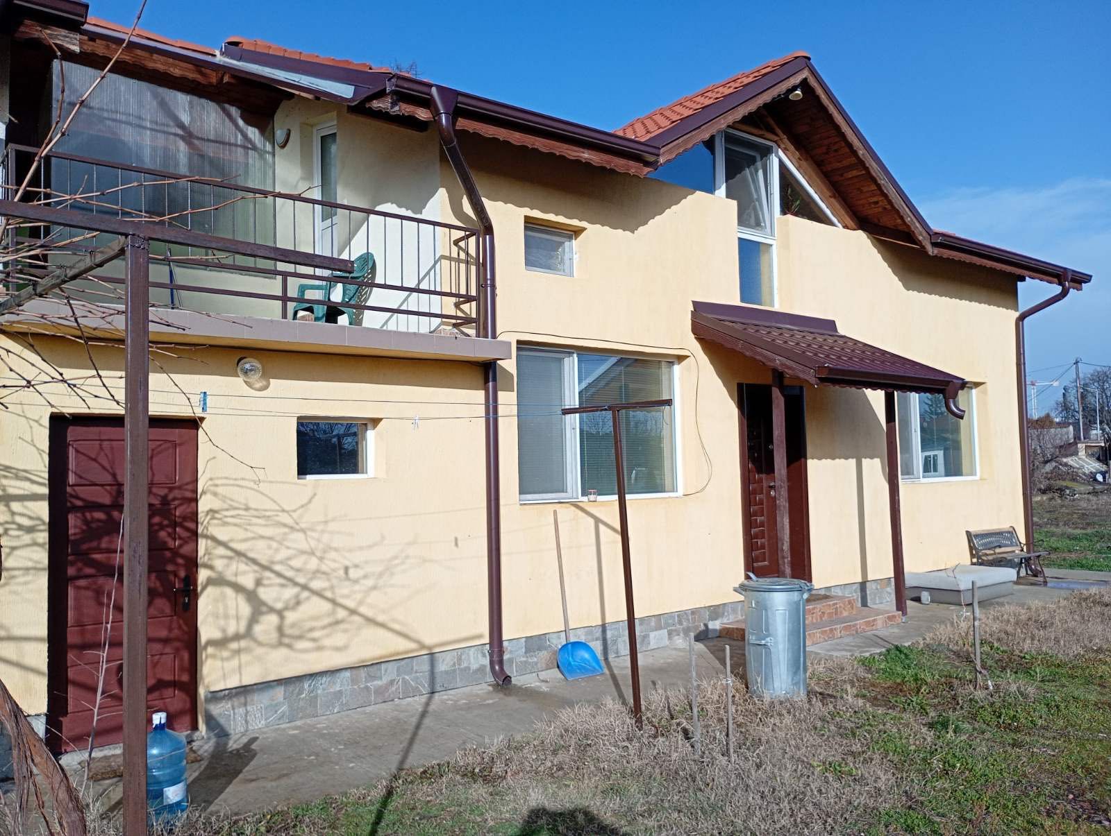 Дава се под наем Къща в София, Център - 130 кв.м за 698.19 € - Снимка #1