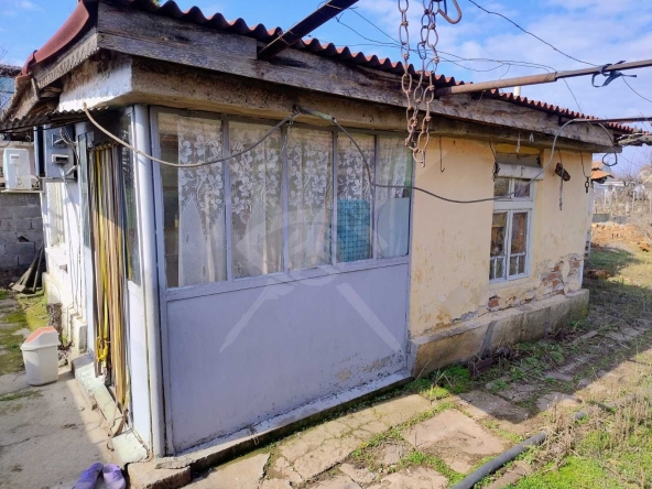 Къща в с. Бенковски, Област Кърджали - 50 кв.м за 898 €/кв.м - Снимка #1