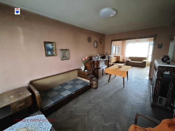 Тристаен апартамент в Русе, Широк център - 99 кв.м за 1061 €/кв.м - Снимка #1
