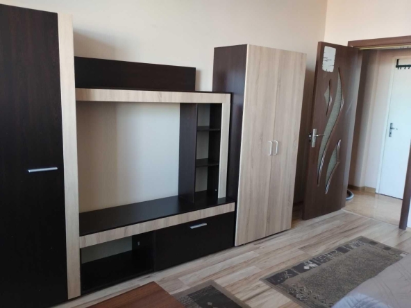 Дава се под наем Тристаен апартамент в София, Полигона - 100 кв.м за 800 € - Снимка #1