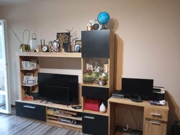 Тристаен апартамент в Ямбол, Златен рог - 78 кв.м за 1154 €/кв.м - Снимка #1