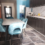 Дава се под наем Четиристаен апартамент в Пловдив, Мараша - 180 кв.м за 561 € - Снимка #1