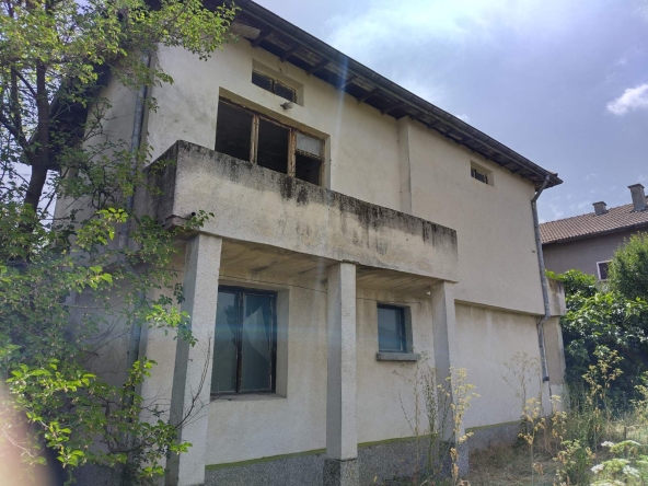 Къща в Бургас, Братя Миладинови - 123456 кв.м за 1 €/кв.м - Снимка #1