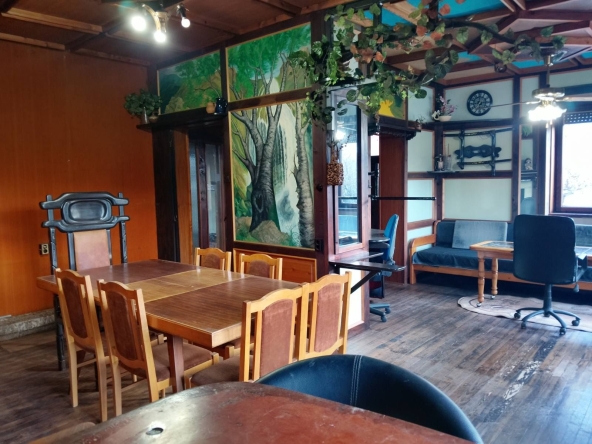 Къща в Етрополе - 450 кв.м за 2 €/кв.м - Снимка #1