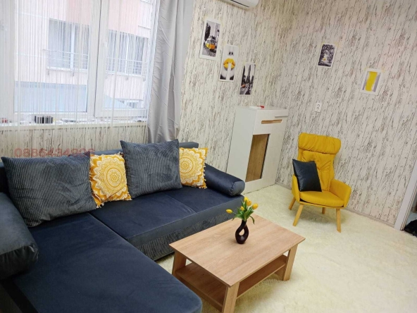 Дава се под наем Двустаен апартамент в София, Иван Вазов - 75 кв.м за 860 € - Снимка #1