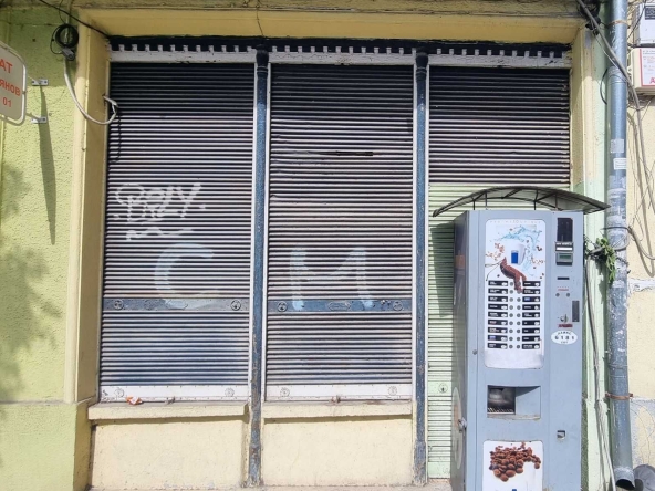 Дава се под наем Магазин в Пловдив, Център - 20 кв.м за 178.5 € - Снимка #1