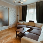 Дава се под наем Тристаен апартамент в София, Център - 90 кв.м за 650 € - Снимка #1