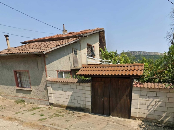 Къща в с. Милковица, Област Плевен - 980 кв.м за 131 €/кв.м - Снимка #1
