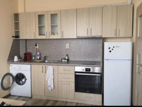 Дава се под наем Двустаен апартамент в Шумен, Басейна - 42 кв.м за 229.5 € - Снимка #1