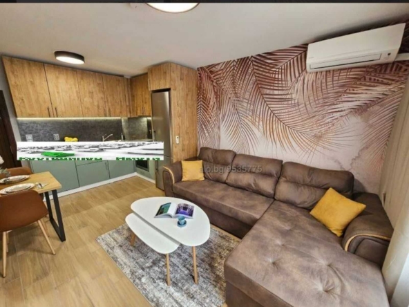 Дава се под наем Двустаен апартамент в Пловдив, Център - 65 кв.м за 550 € - Снимка #1